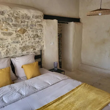 Renovated Bastide Among Vineyards Near Uzes *