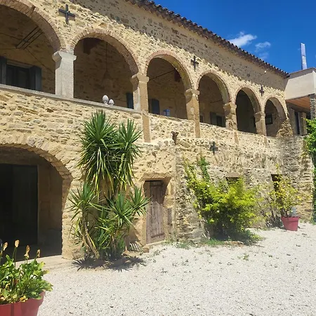 Renovated Bastide Among Vineyards Near Uzes Tatil Evi *