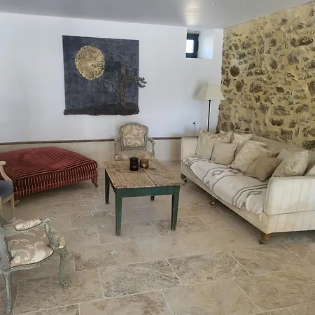Renovated Bastide Among Vineyards Near Uzes * Pougnadoresse