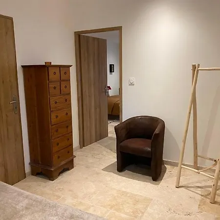 Renovated Bastide Among Vineyards Near Uzes Tatil Evi